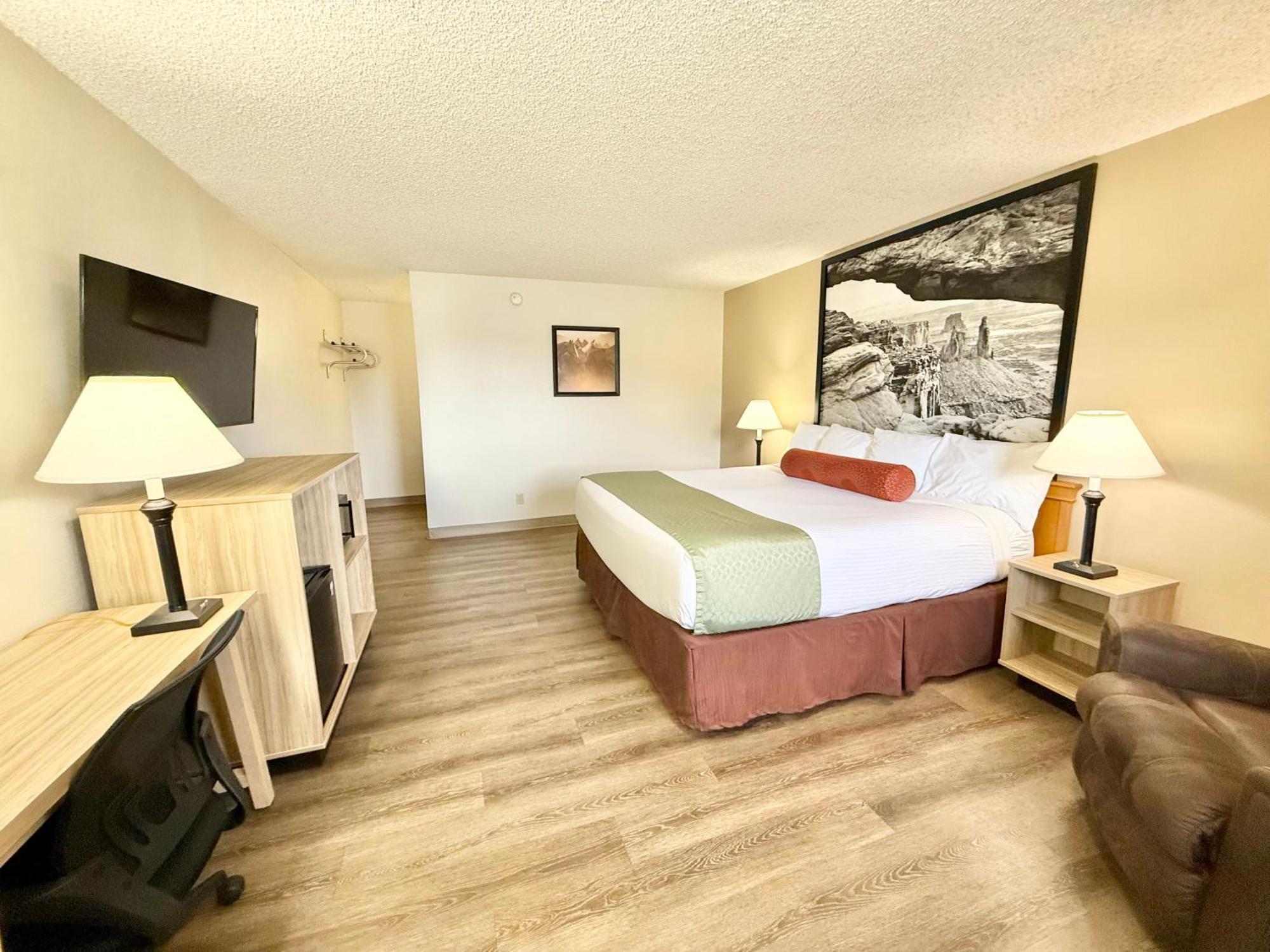 Super 8 By Wyndham Salina/Scenic Hills Area Hotel Buitenkant foto