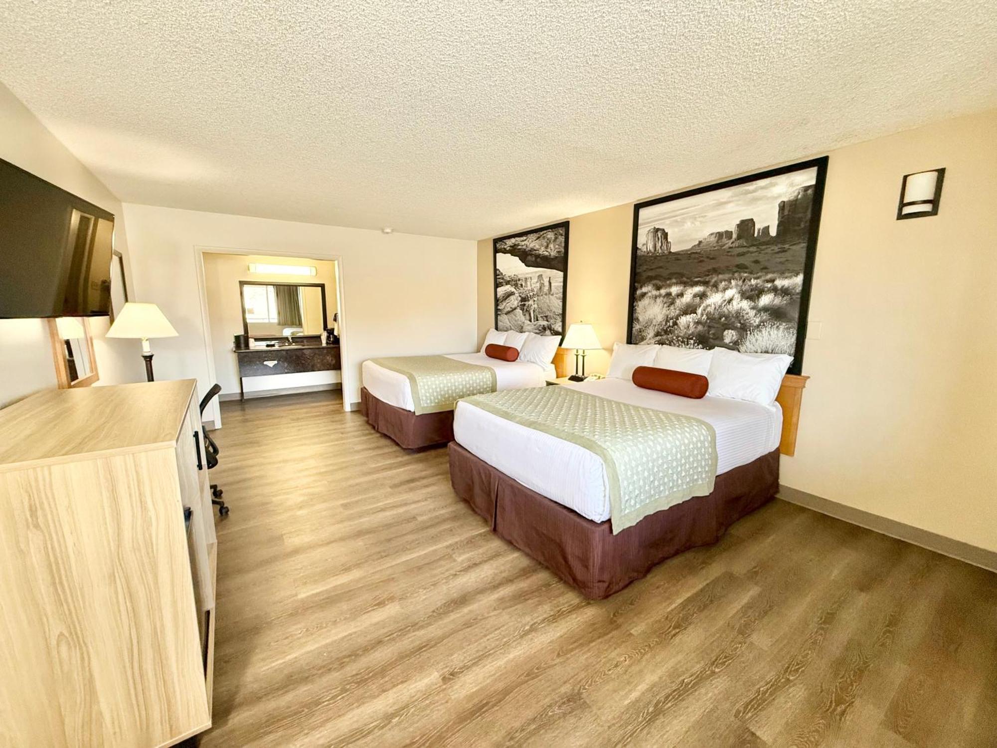 Super 8 By Wyndham Salina/Scenic Hills Area Hotel Buitenkant foto