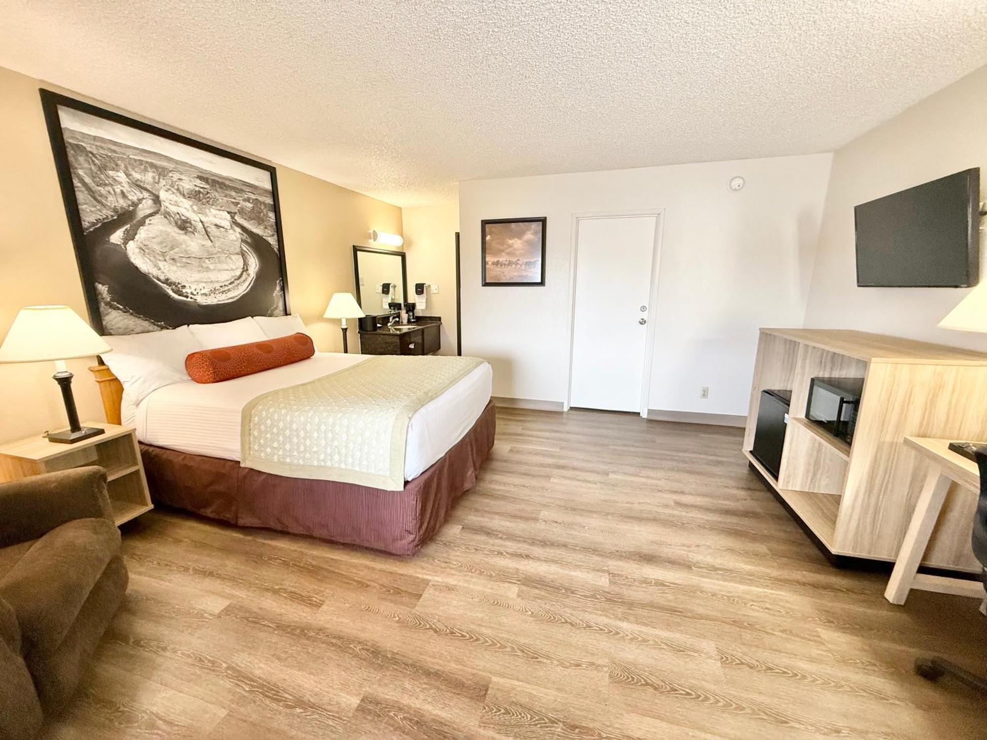 Super 8 By Wyndham Salina/Scenic Hills Area Hotel Buitenkant foto
