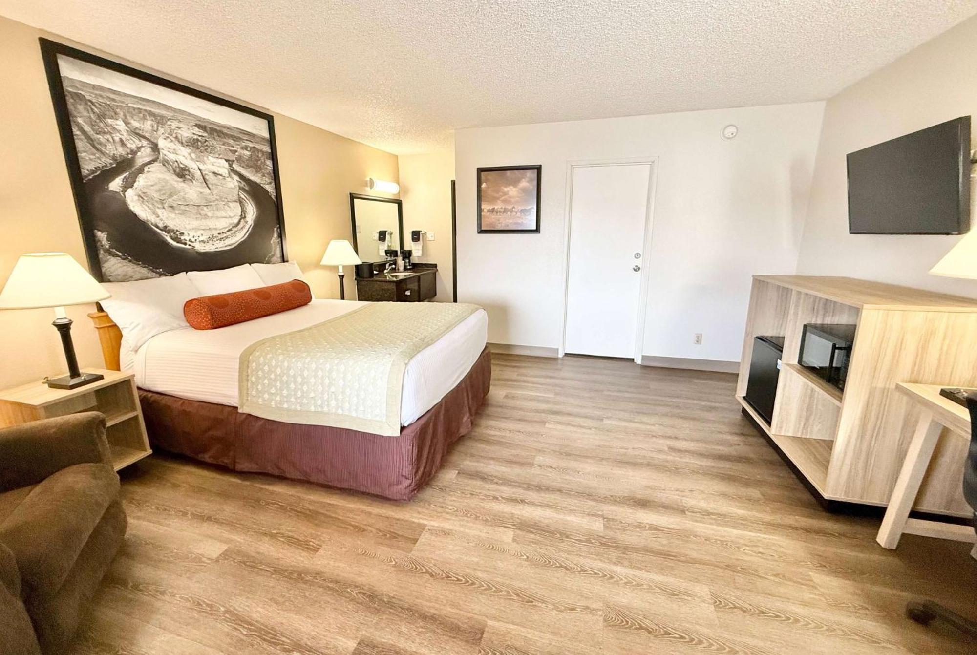 Super 8 By Wyndham Salina/Scenic Hills Area Hotel Buitenkant foto
